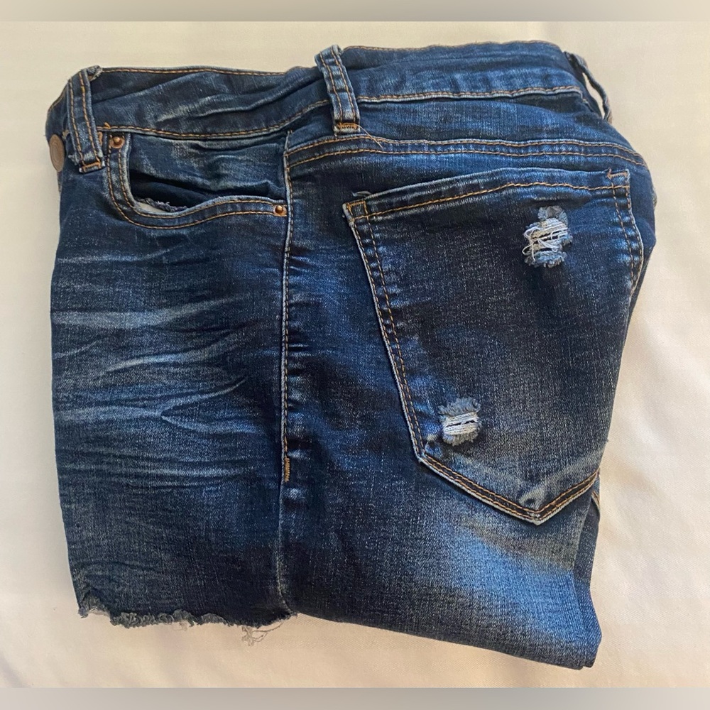 MIAMI…WOMENS Distressed Blue Jeans - Picture 15 of 16